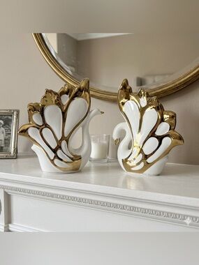 Pair of Porcelain Swan Figurines with Gold Accents Romanticism Hollywood Regency